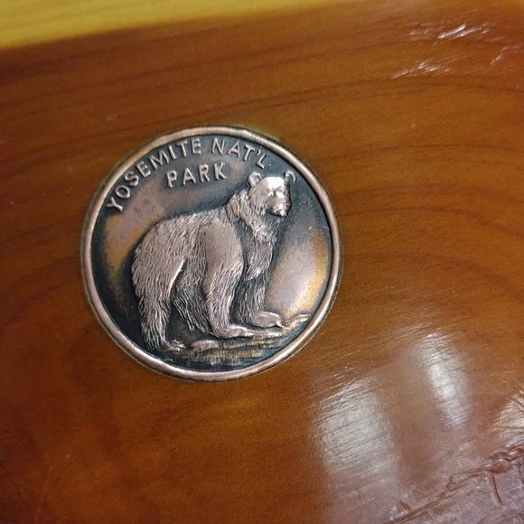 Vintage Souvenir Box from Yosemite National Park - Picture 4 of 7